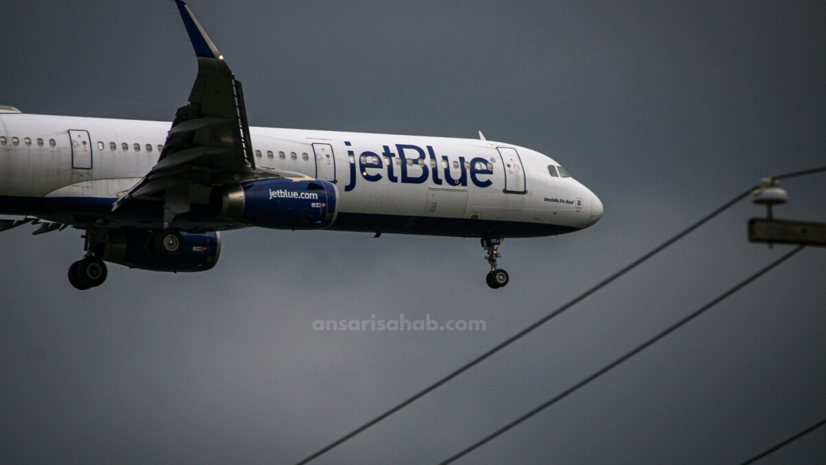 jetblue flight plane fire 2023