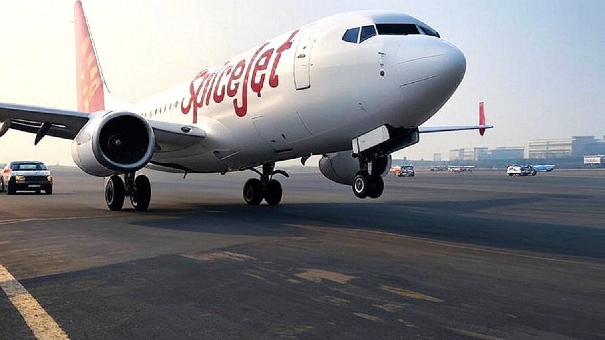 Spicejet Aircraft Wheel Off During Takeoff at Mumbai Airport