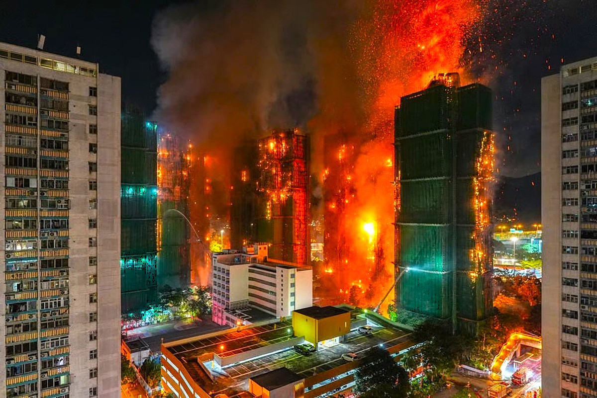 Fire in Hong Kong Apartment Blocks 44 Dead, 279 Missing — How the Hong Kong Housing Complex Became the City’s Deadliest Blaze in Years